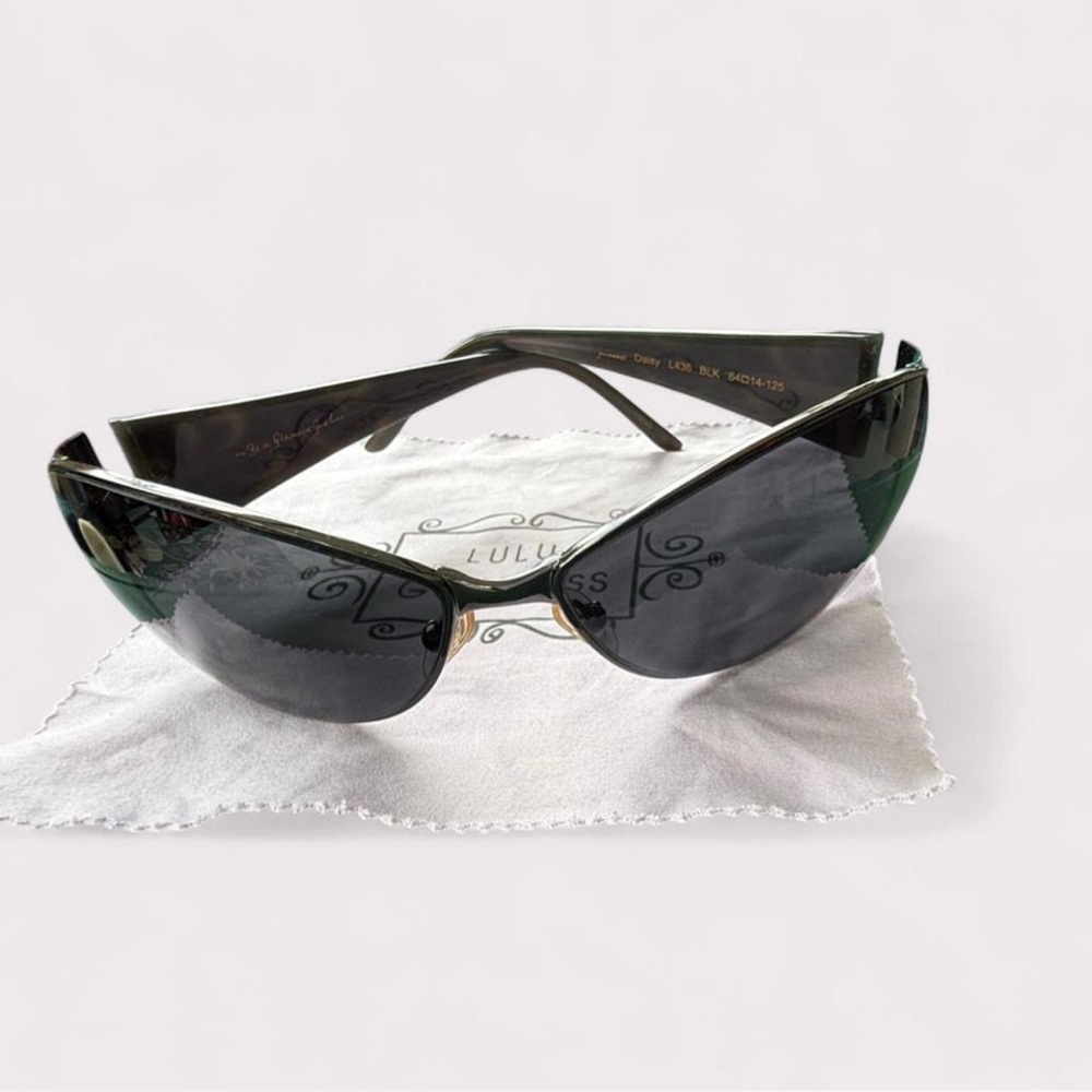 Lulu Guinness Green Cat-Eye Sunglasses with Case & Microcloth
